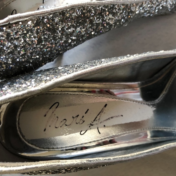 Silver Glitter Pointy Toe Glitter Heels 8 - Picture 5 of 8